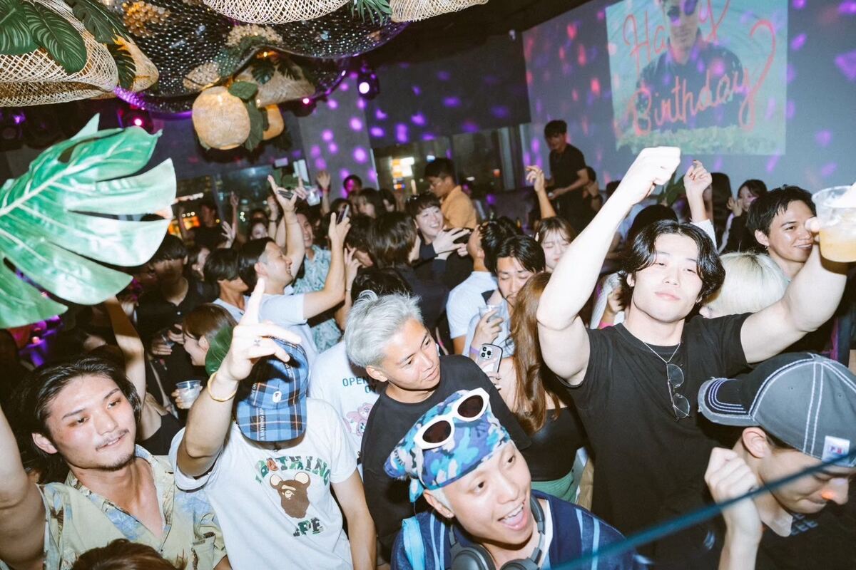 SOAK GALLERY 22